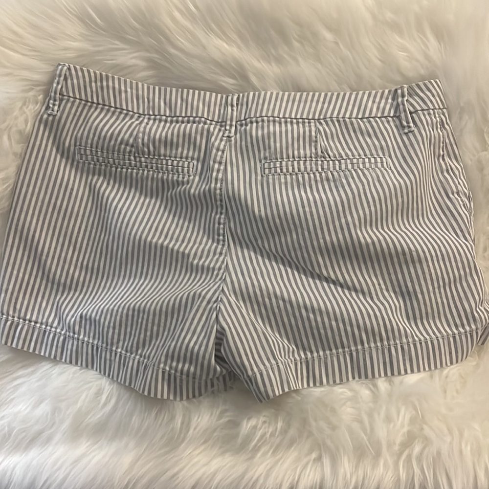 Old Navy Striped Shorts - Picture 2 of 2